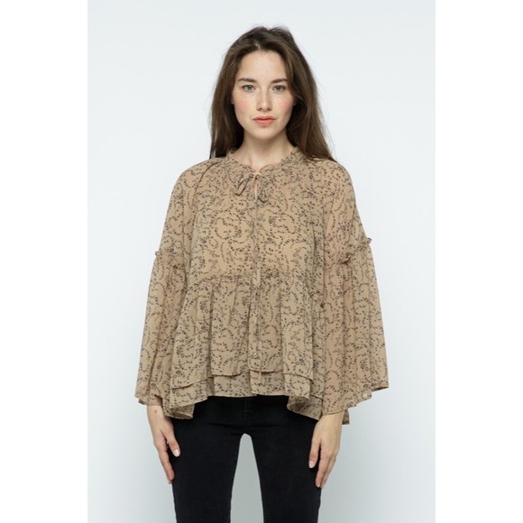 SCOTTSDALE FLUTTER SLEEVE BLOUSE - Picture 10 of 11